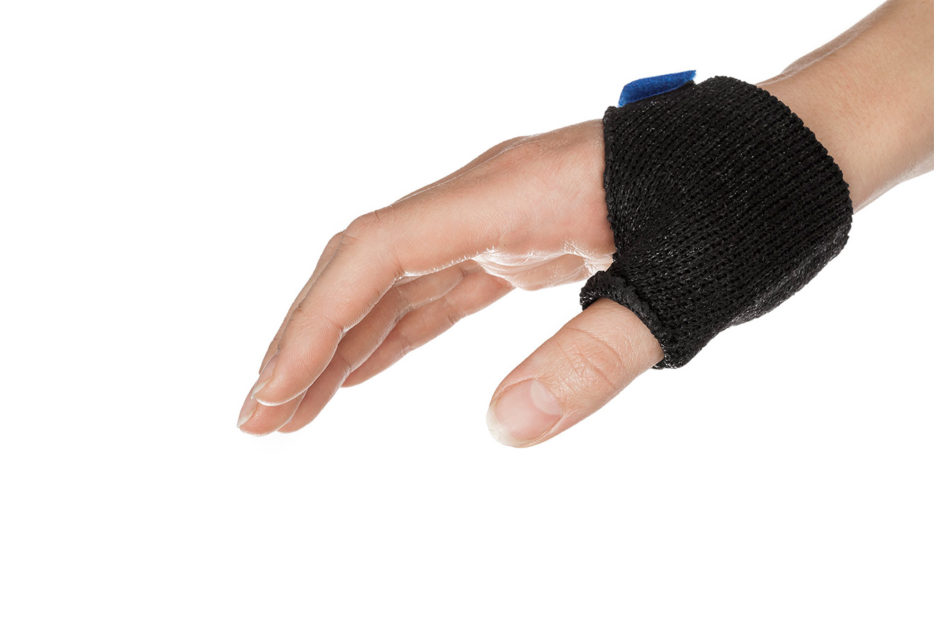 Hand with a thumb immobilization orthosis for arthritis in Orficast More Black