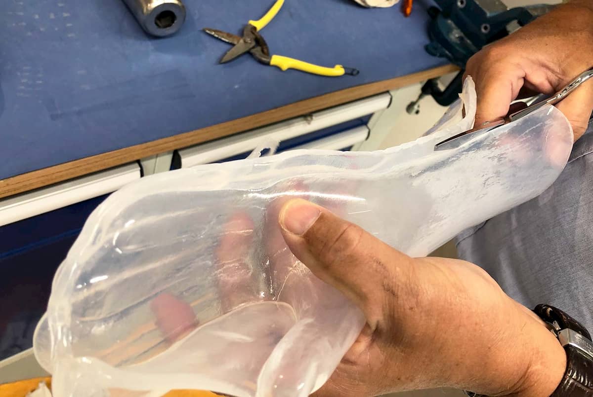Trimming the edges of a high-temperature orthosis